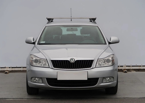 Skoda Octavia cena 21000 przebieg: 166000, rok produkcji 2009 z Skawina małe 7